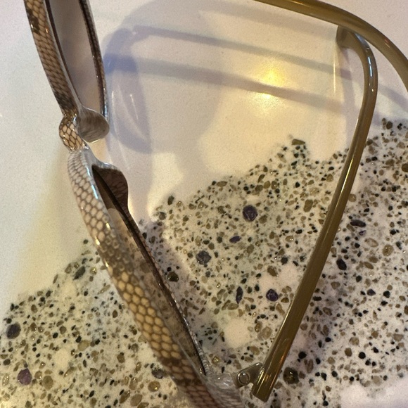 Tory Burch ivory cream snakeskin round oversized sunglasses - Picture 5 of 5